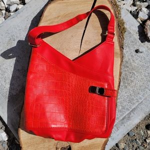B.lush red bag